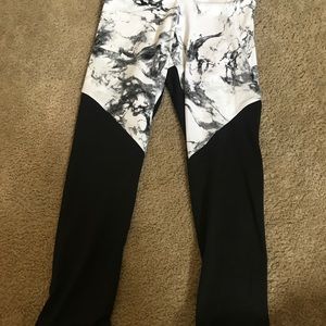 Granite work out capris